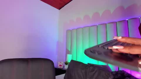 Snapshot of briannajackson_ chatting on 02-20-25, 05:40 brianna online show from 02-20-25, 05:40