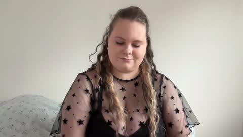 Brianna online show from 11-04-25, 01:32