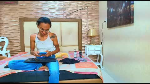 Snapshot of brianrossex chatting on 02-25-26, 01:37 BRIANROSS online show from 02-25-26, 01:37