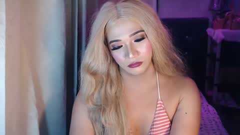 Snapshot of bridgettlovesyou chatting on 01-17-25, 11:06 BRIDGETT online show from 01-17-25, 11:06