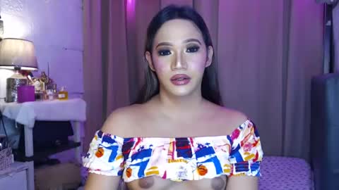 Snapshot of bridgettlovesyou chatting on 02-03-25, 01:30 BRIDGETT online show from 02-03-25, 01:30