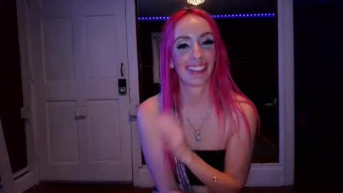 Snapshot of brierose chatting on 12-10-24, 02:27 Aubrie online show from 12-10-24, 02:27