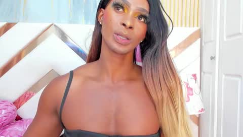 Snapshot of briggittebony chatting on 12-22-25, 11:13 BIRGGITTEBONY online show from 12-22-25, 11:13