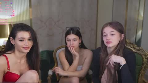 Diamonds Girls online show from 03-11-25, 01:45