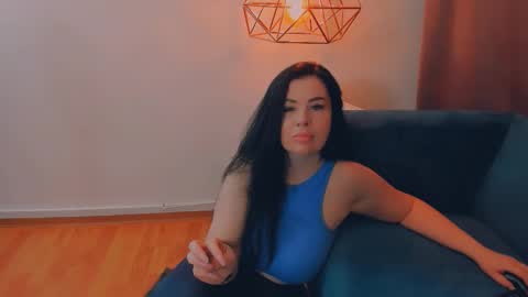 brilliantegirl_ online show from 03-26-26, 07:47