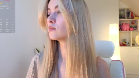 Snapshot of brilliantvictoria chatting on 01-17-25, 11:06 Vi. online show from 01-17-25, 11:06