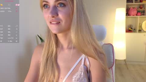 Snapshot of brilliantvictoria chatting on 01-17-25, 02:07 Vi. online show from 01-17-25, 02:07