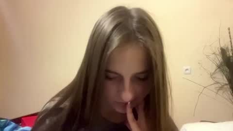 Snapshot of britanysuther chatting on 07-13-26, 05:27 Ciri online show from 07-13-26, 05:27