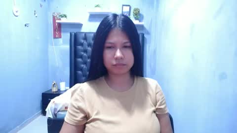 Snapshot of britanyx1 chatting on 05-11-26, 02:45 britanyx1 online show from 05-11-26, 02:45