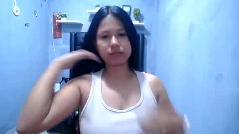 Snapshot of britanyx1 chatting on 05-24-26, 10:42 britanyx1 online show from 05-24-26, 10:42