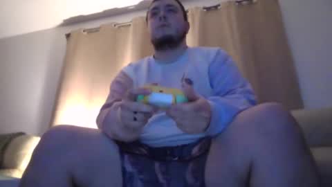 Snapshot of britcxck98 chatting on 03-10-26, 12:04 Chubby British Cock online show from 03-10-26, 12:04