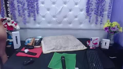 Brithany  online show from 01-30-25, 09:25