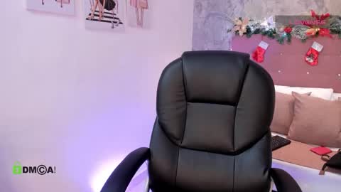 Snapshot of brithanycollins chatting on 11-30-25, 08:02 Brithany online show from 11-30-25, 08:02