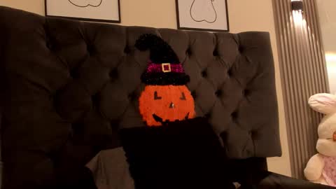 Snapshot of brithanysummer chatting on 10-22-25, 08:19 brithanysummer online show from 10-22-25, 08:19