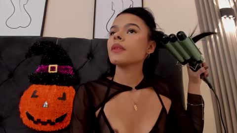 Snapshot of brithanysummer chatting on 10-23-25, 08:29 brithanysummer online show from 10-23-25, 08:29