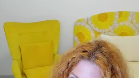 Snapshot of britishmilfpenelope chatting on 07-28-26, 02:40 Penelope online show from 07-28-26, 02:40