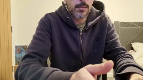 Britishozzy online show from 12-19-25, 10:55