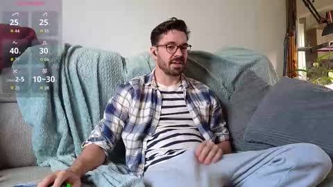 Snapshot of britishpoet chatting on 09-26-25, 11:14 Callum online show from 09-26-25, 11:14