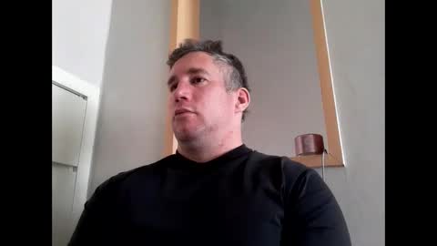 Snapshot of britishricky chatting on 11-28-25, 05:32 BritishRicky online show from 11-28-25, 05:32