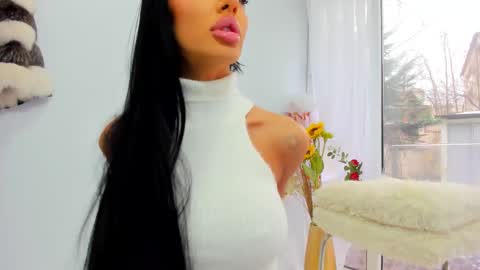 Snapshot of britney_charm chatting on 01-10-26, 08:38 britney_charm online show from 01-10-26, 08:38