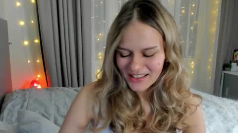 Snapshot of britney_lust chatting on 12-05-24, 08:55 Britney online show from 12-05-24, 08:55