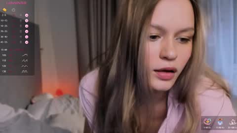 Snapshot of britney_lust chatting on 01-23-25, 06:24 Britney online show from 01-23-25, 06:24