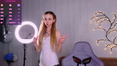 Britney online show from 01-08-25, 08:39