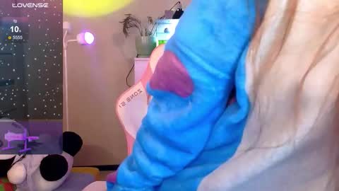 Britney online show from 12-04-25, 09:12