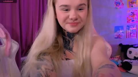 Britney online show from 03-09-26, 07:40