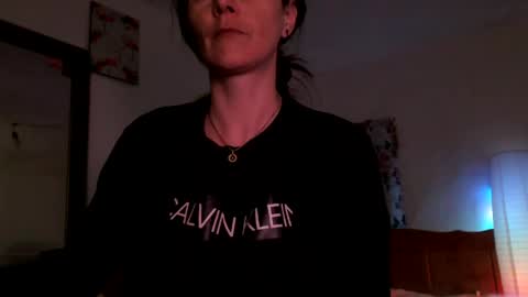 Britney online show from 04-12-26, 09:03