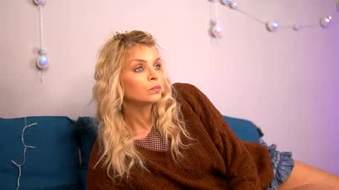 britneyhudson online show from 11-29-25, 05:21