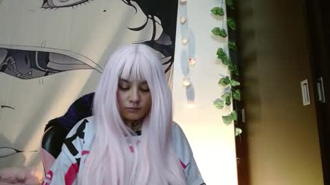 Snapshot of brittany_bubbles chatting on 12-20-25, 12:18 maru miaw Please help me to reach 100 thumbs up online show from 12-20-25, 12:18