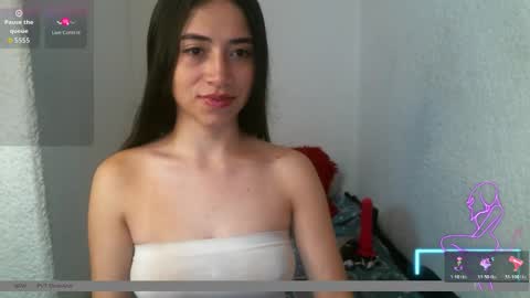 Snapshot of brittanymilan156 chatting on 10-29-25, 12:18 BRITTANY online show from 10-29-25, 12:18