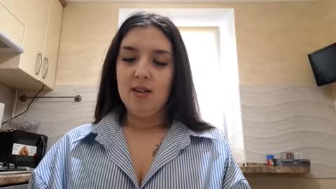Snapshot of brittnisamsel chatting on 12-15-25, 11:03 Mila online show from 12-15-25, 11:03