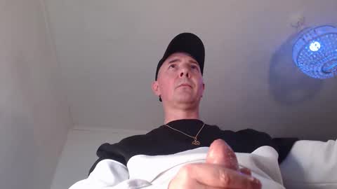 Snapshot of brodiecagney chatting on 11-09-25, 11:14 brodiecagney online show from 11-09-25, 11:14