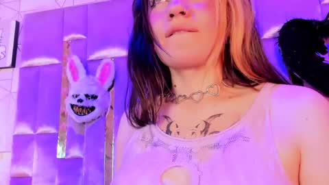     online show from 02-03-25, 07:21