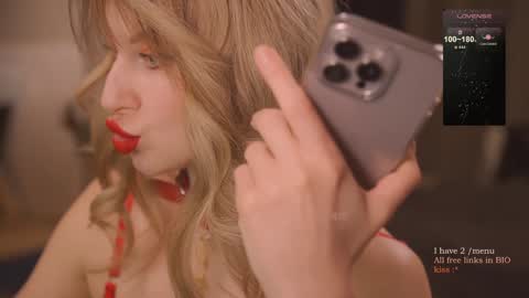 Snapshot of bronnica chatting on 01-13-25, 03:26 Anna online show from 01-13-25, 03:26