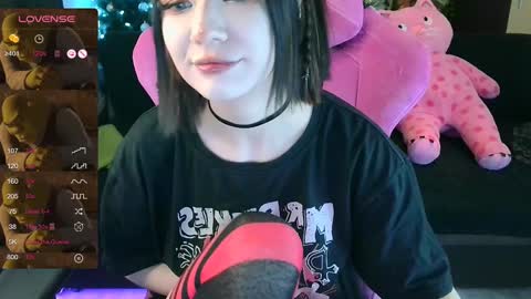 Snapshot of broodmommyy3 chatting on 02-03-25, 10:03 Martha online show from 02-03-25, 10:03