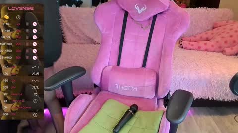 Snapshot of broodmommyy3 chatting on 02-07-25, 03:55 Martha online show from 02-07-25, 03:55