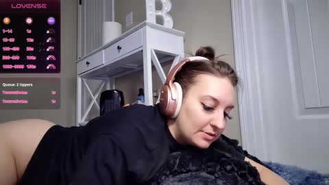 Snapshot of brookebee27 chatting on 01-23-25, 08:15 brookebee online show from 01-23-25, 08:15