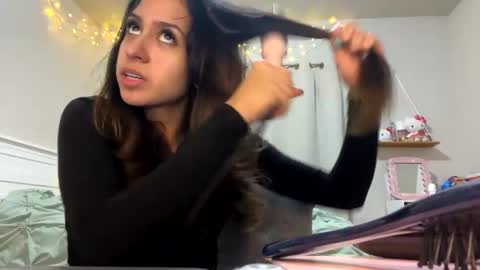 Snapshot of brownbunny212 chatting on 02-11-25, 04:01 brownbunny212 online show from 02-11-25, 04:01