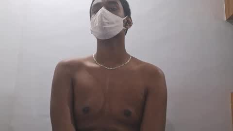 Snapshot of brownguy2505 chatting on 12-21-25, 08:27 brownguy2505 online show from 12-21-25, 08:27