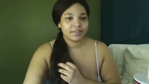 Snapshot of brownsugar0910 chatting on 11-30-25, 03:43 EtherealLilac online show from 11-30-25, 03:43