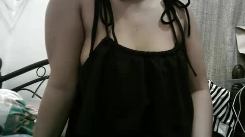 Snapshot of brownsugar69x chatting on 05-19-26, 04:24 brownsugar69x online show from 05-19-26, 04:24