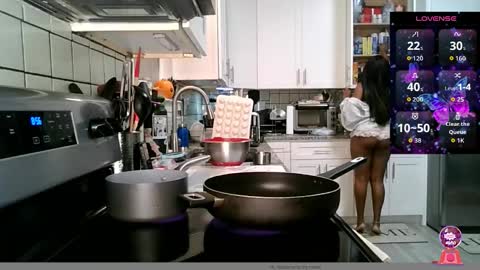 Snapshot of brownsugarcutie3 chatting on 12-21-25, 01:57 Brownsuagrcutie online show from 12-21-25, 01:57