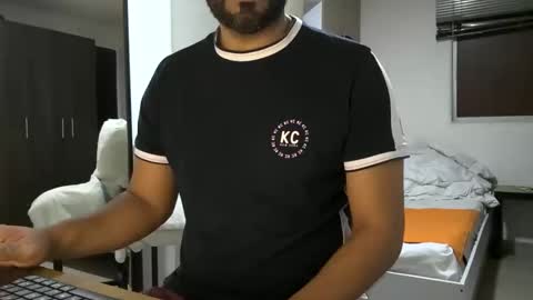 Bruce online show from 01-06-25, 01:31