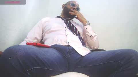 Snapshot of bruce_bigg chatting on 05-04-26, 04:36 Bruce online show from 05-04-26, 04:36