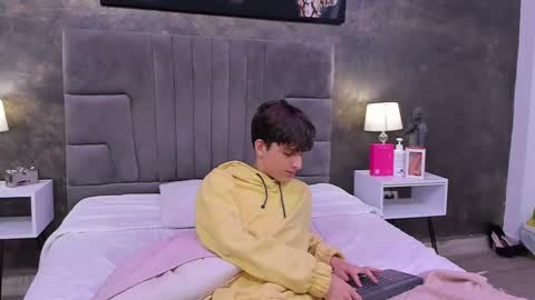 Bruce Hans online show from 02-21-25, 11:33