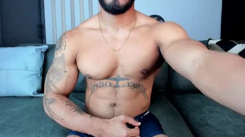 Snapshot of bruce_roldan chatting on 06-13-26, 01:14 bruce roldan online show from 06-13-26, 01:14