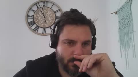 Snapshot of bruce_wayne34 chatting on 03-17-26, 09:56 Bruce Wayne online show from 03-17-26, 09:56